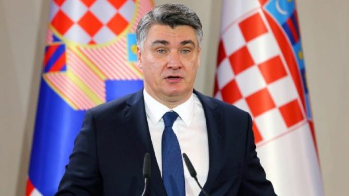 претседател на Хрватска, Зоран Миланови сот денеска во Косово декември 23, 2021