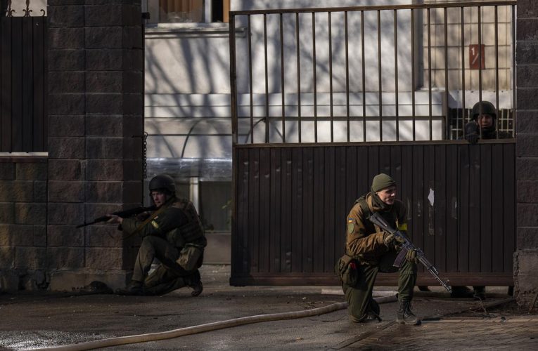 Forcat ruse hyjnë në qytetin e dytë më të madh në Ukrainë