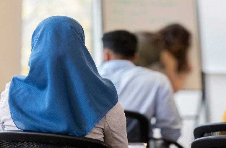 Studentja muslimane në Mynih tentohet të përjashtohet nga provimi për shkak të shamisë